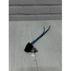 Оригинальный разъем для ламп Н4 с проводом (мама)